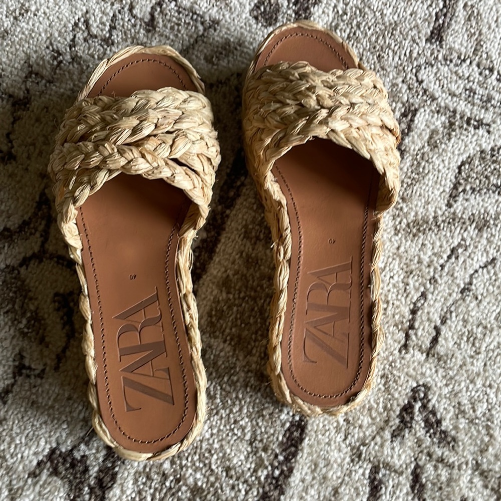Zara raffia slides